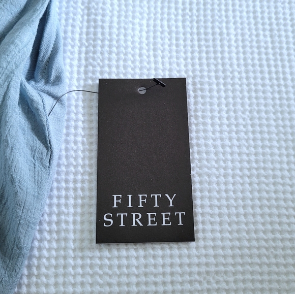 ✨️HP✨️ Fifty Street Powder Blue💙 Sleeveless Blouse - NWT - Picture 6 of 11